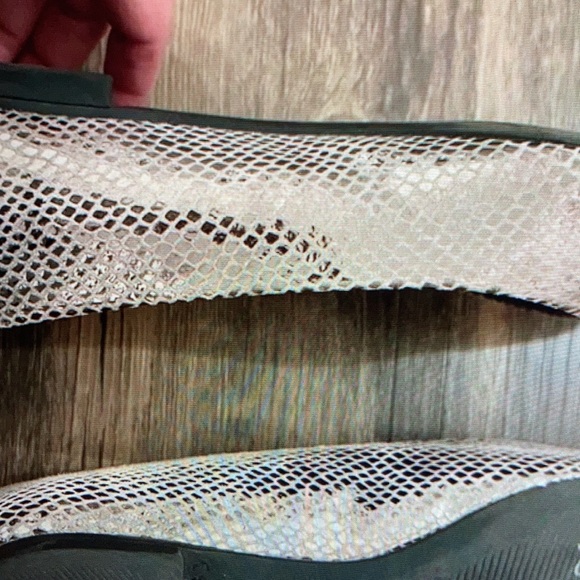 Vionic caballo Gunmetal pointed toe flats - Picture 5 of 5